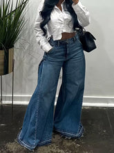 Women’s high-waisted wide-leg frayed jeans